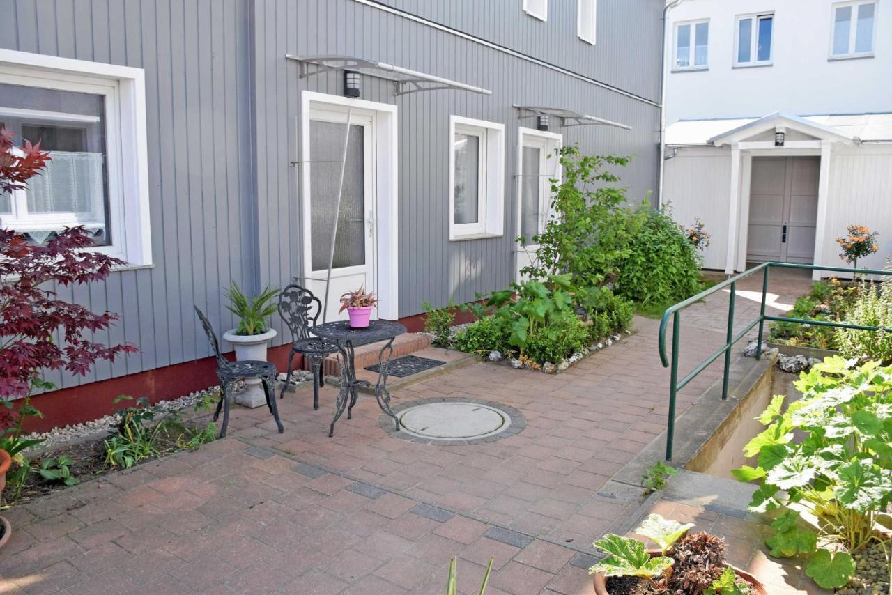 Pension Im Ostseebad Sellin Esterno foto